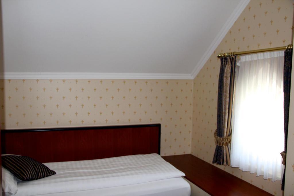 Hotel Restaurant Bellevue Au 3*